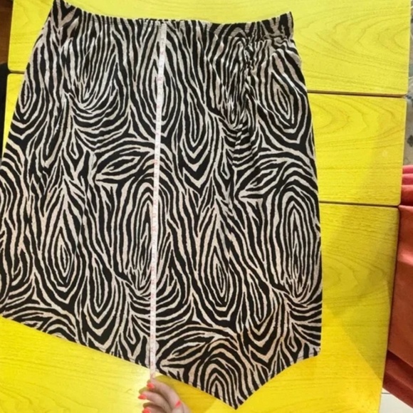 Vintage zebra print stretchy waist , stretchy * accepting offers - Picture 2 of 5